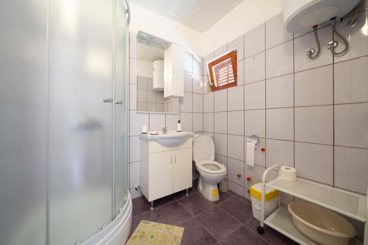 Studio Apartman Ema Gornji Karin Ngoại thất bức ảnh